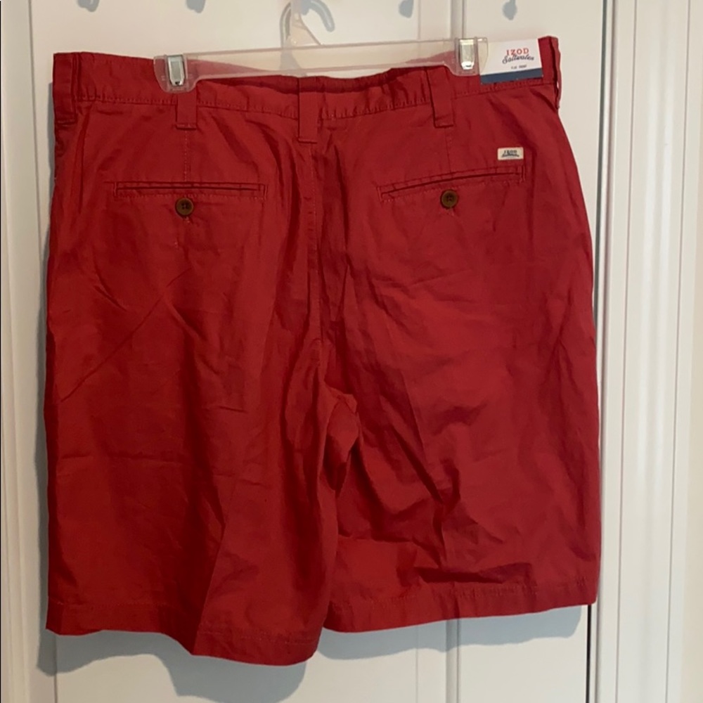NEVERWORN IZOD Men’s Shorts